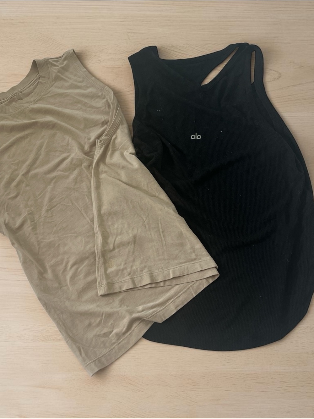 Alo Black Ribbed Lululemon Beige Crewneck Tee Bundle - Picture 2 of 8